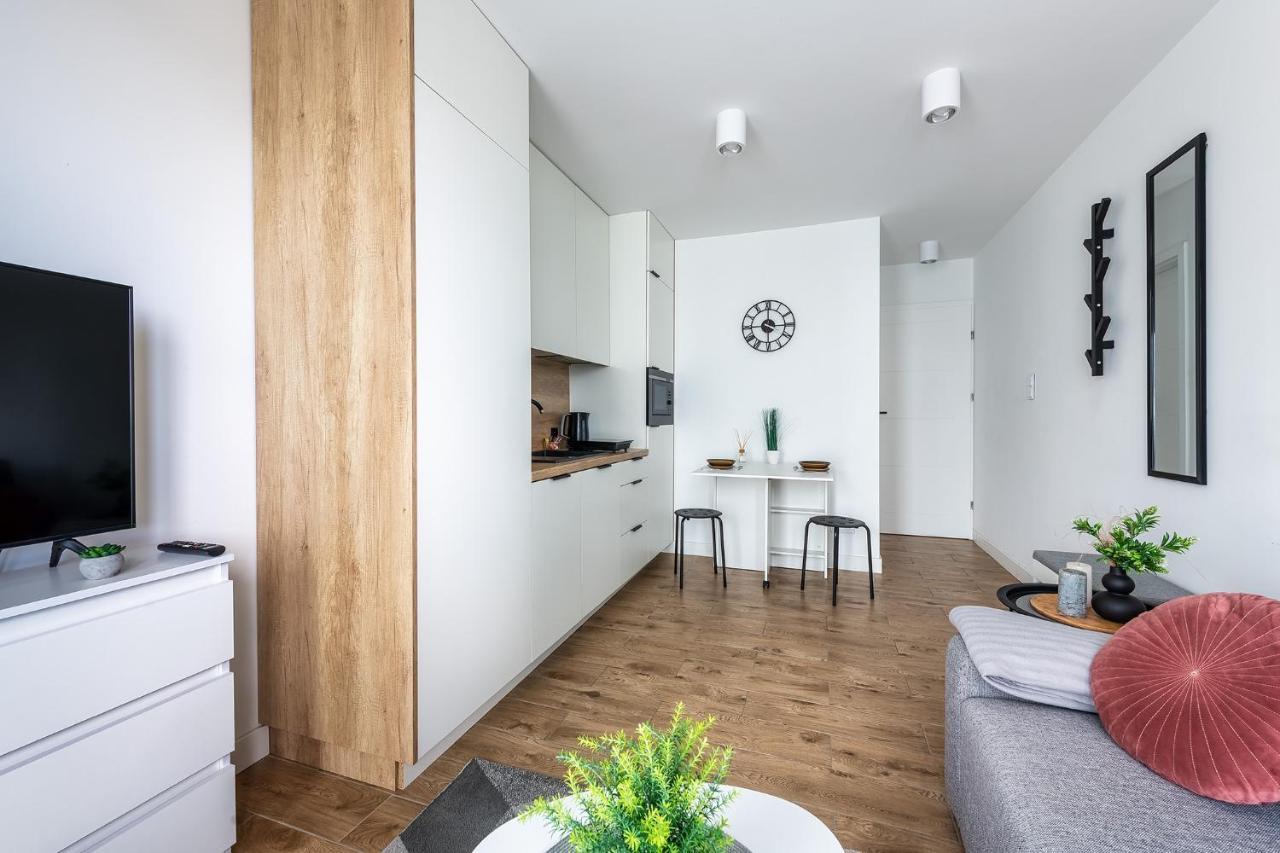 Leilighet Sliska 3 -200m Od Dworca Centralnego, 100 Metrow Od Zlotych Tarasow - Wifi -smart Tv 55 Cali - Better *